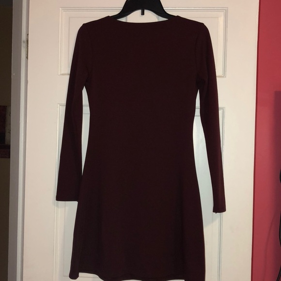 Burgundy long sleeve dress - Picture 3 of 3